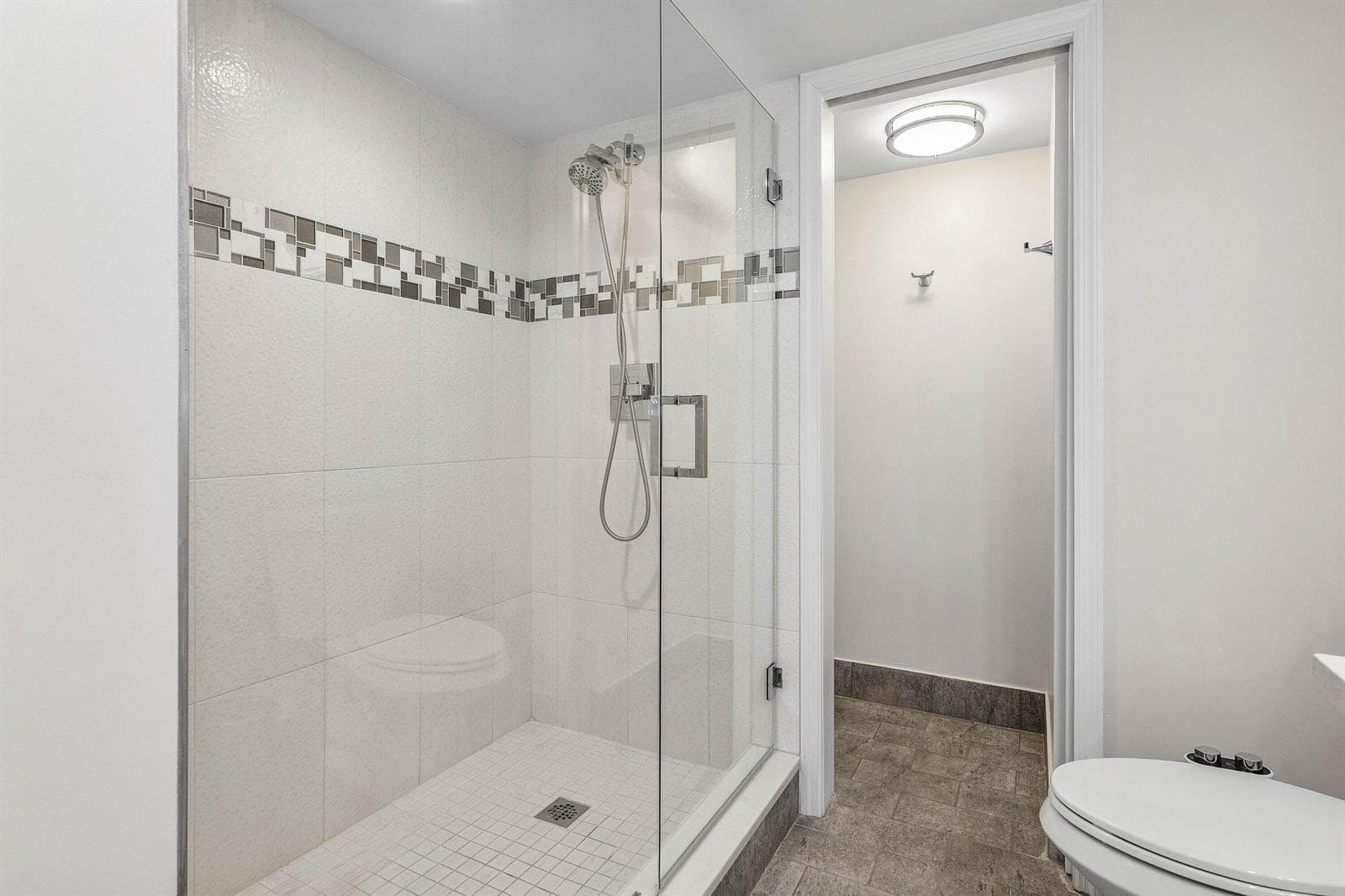 800 JEFFERY Street 201 photo 10
