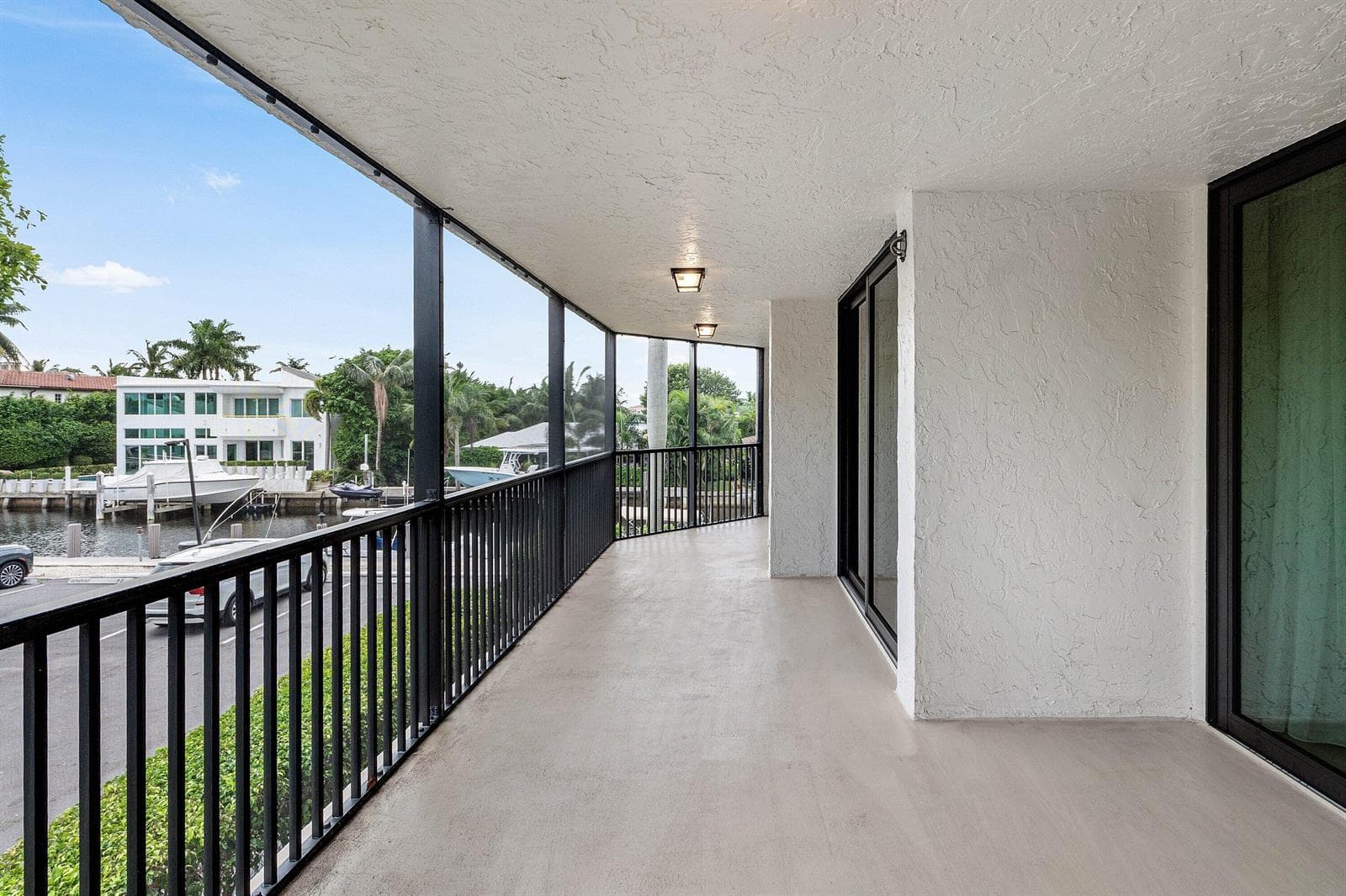 800 JEFFERY Street 201 photo 18