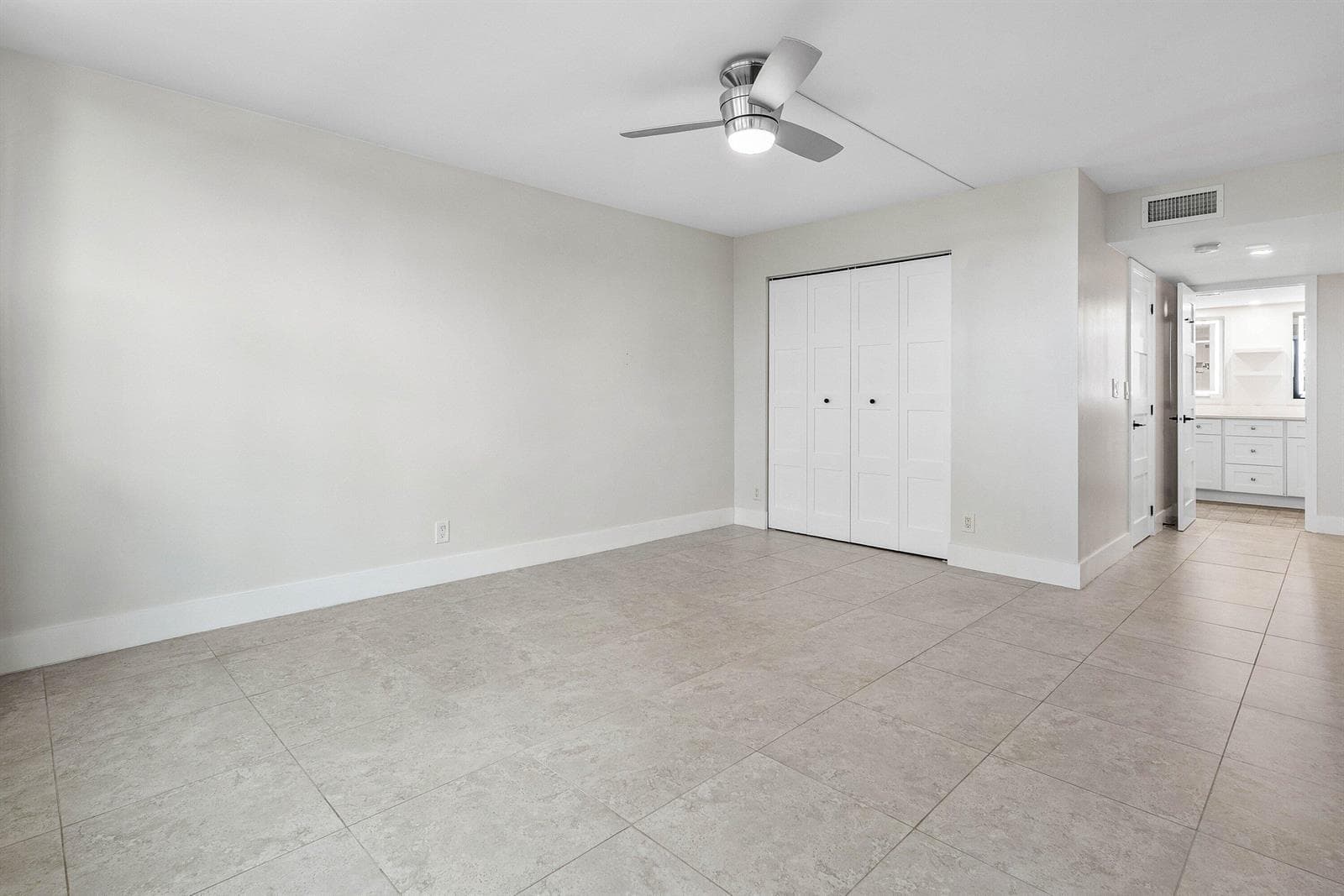 800 JEFFERY Street 201 photo 8