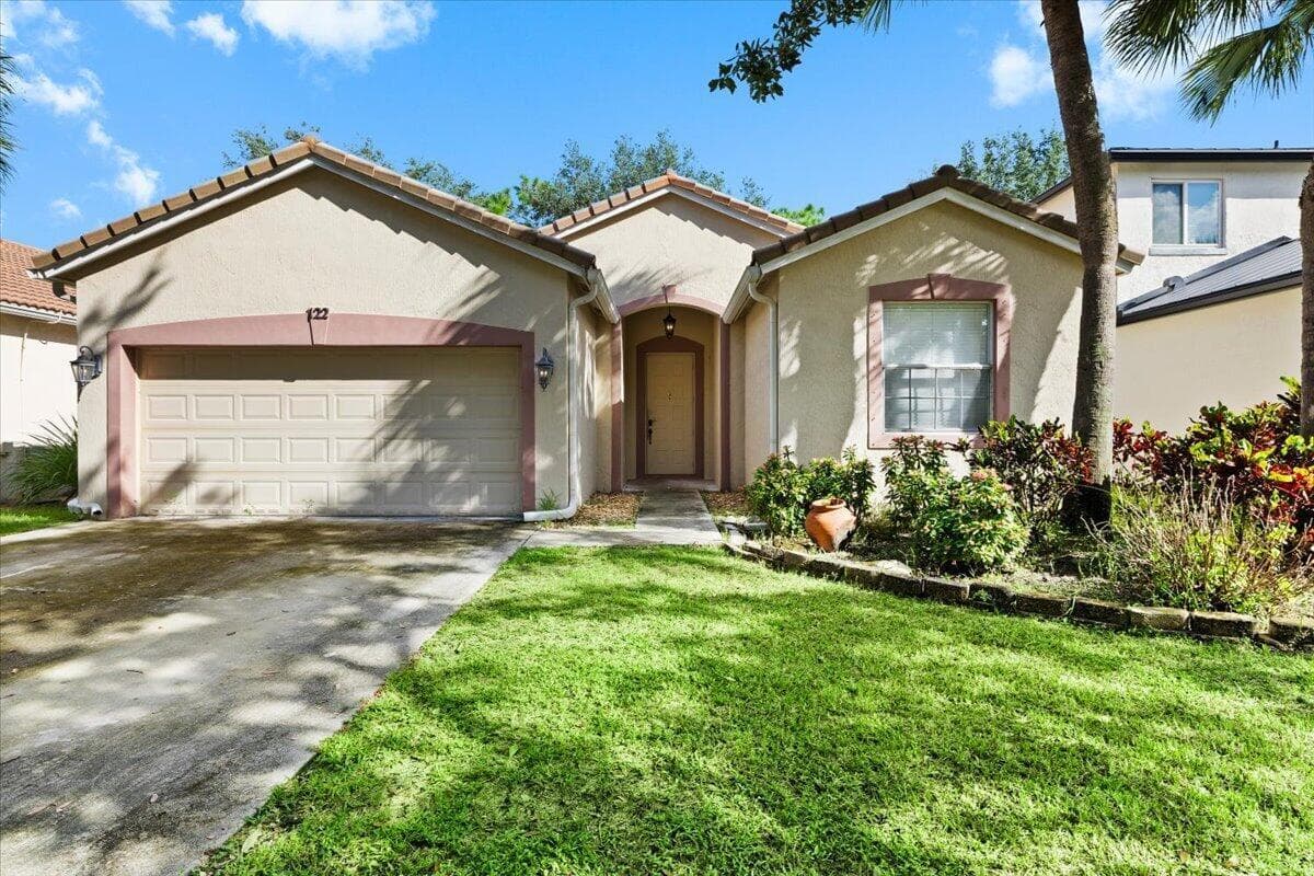 122 Seminole Lakes Drive photo 1