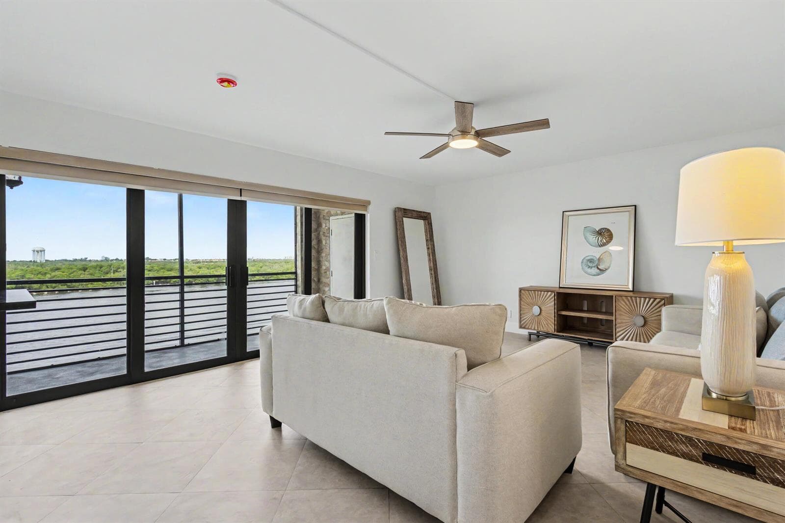 3200 N OCEAN Drive 402 photo 7