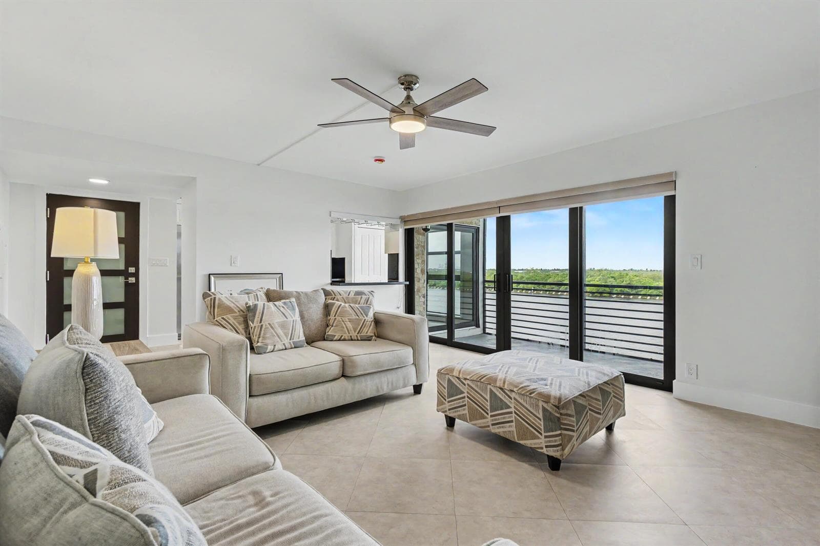 3200 N OCEAN Drive 402 photo 5