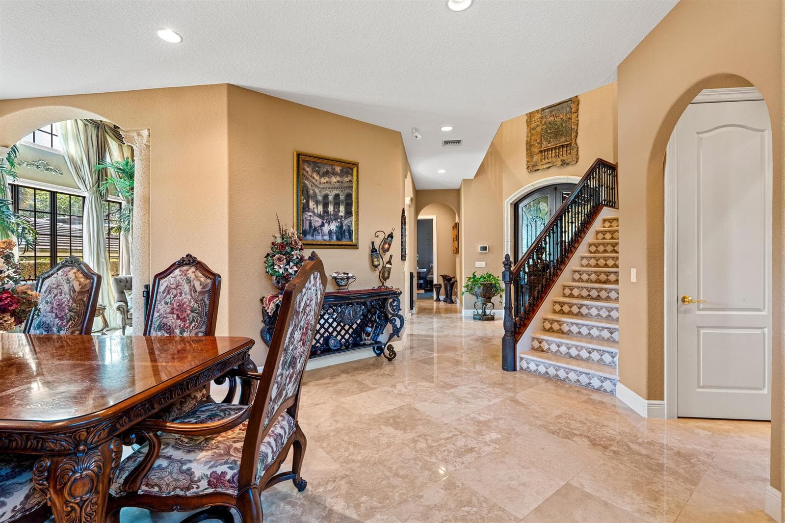818 S LAKESIDE Drive photo 9