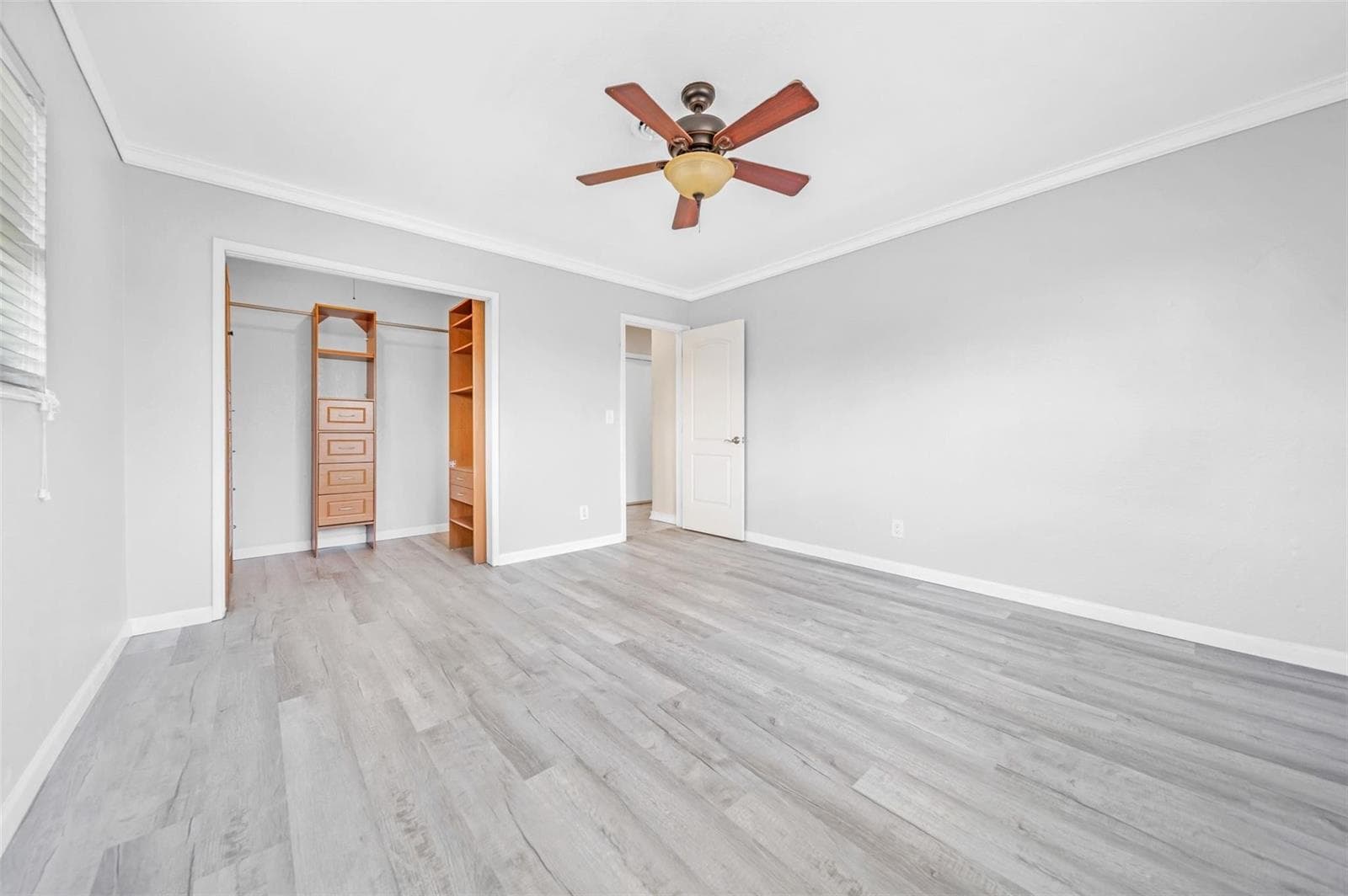 2591 NE 55TH Court 208 photo 13