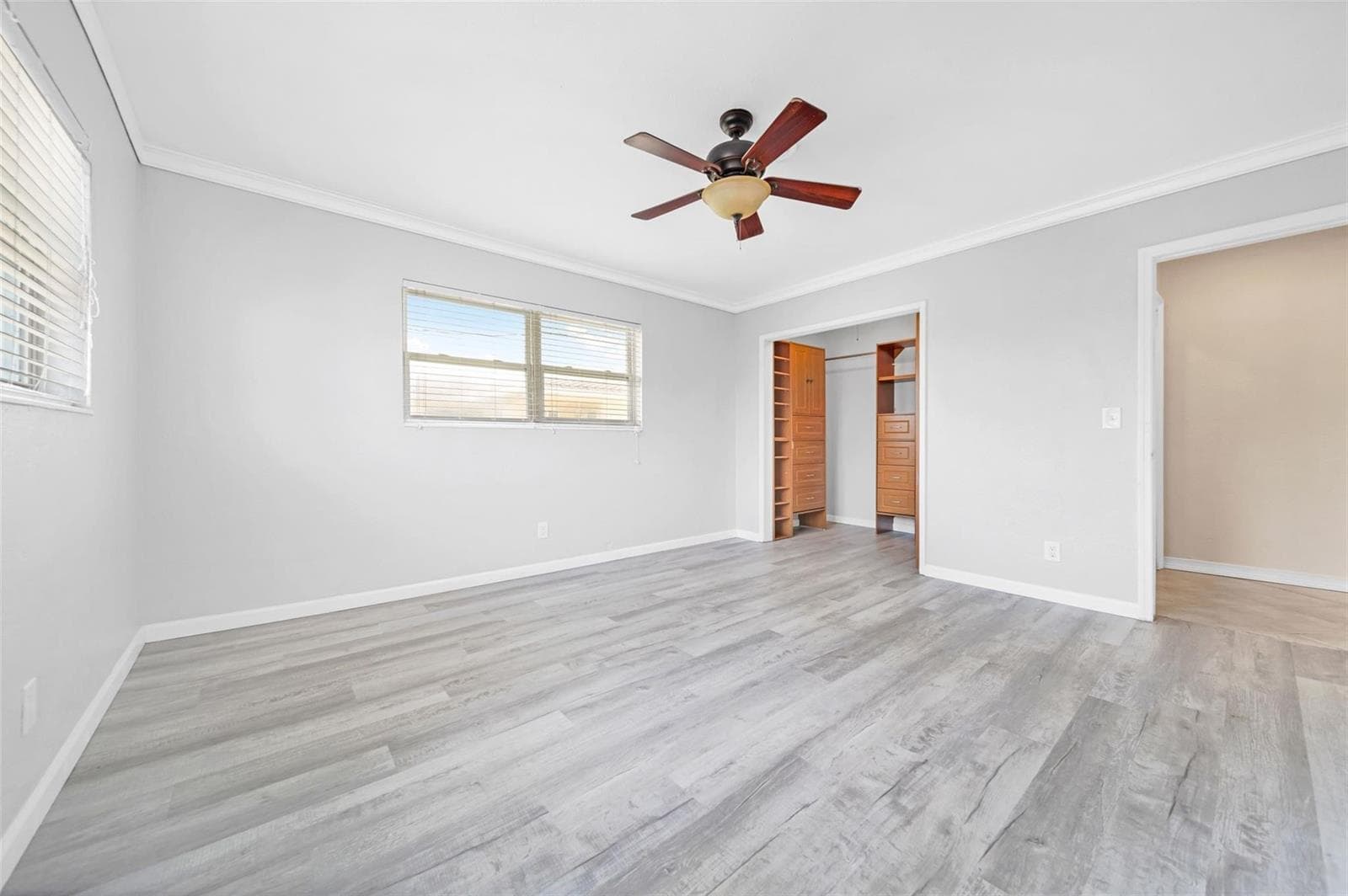 2591 NE 55TH Court 208 photo 11