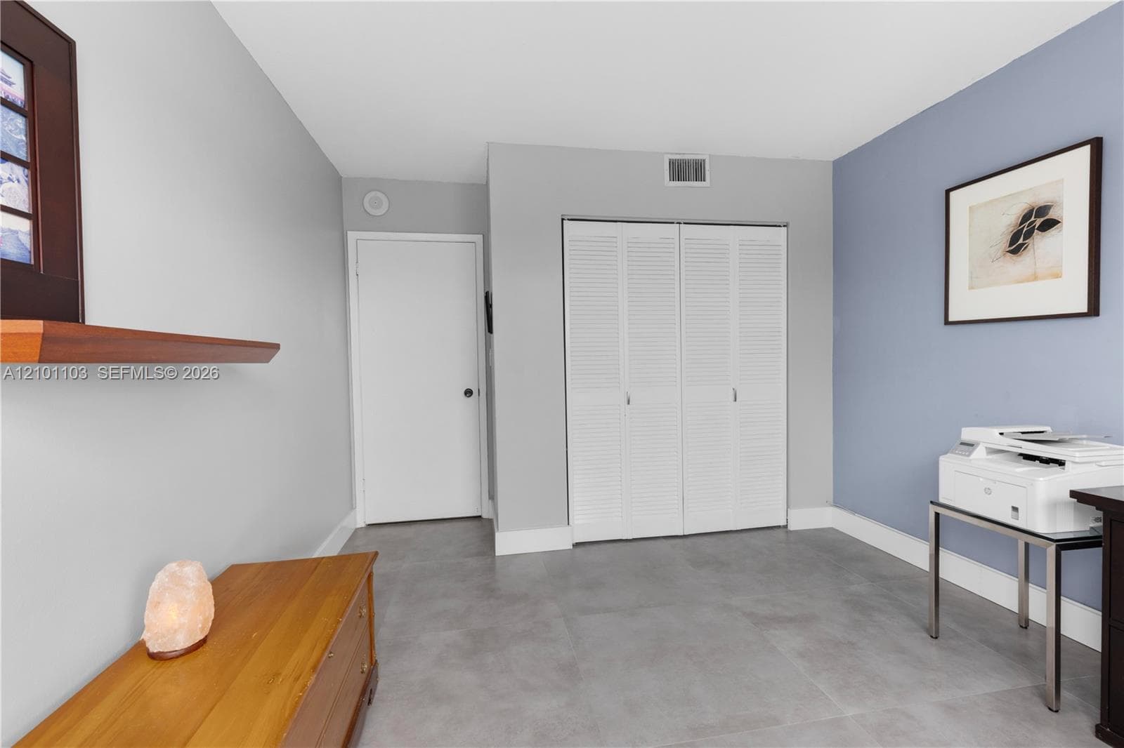 2500 PARKVIEW DR 507 photo 24