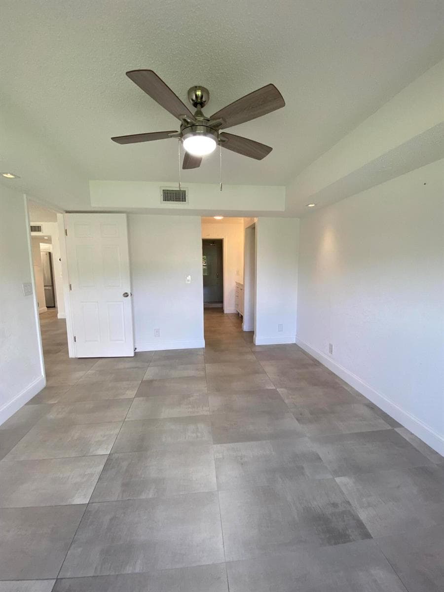 811 Freedom Court Court 811 photo 12