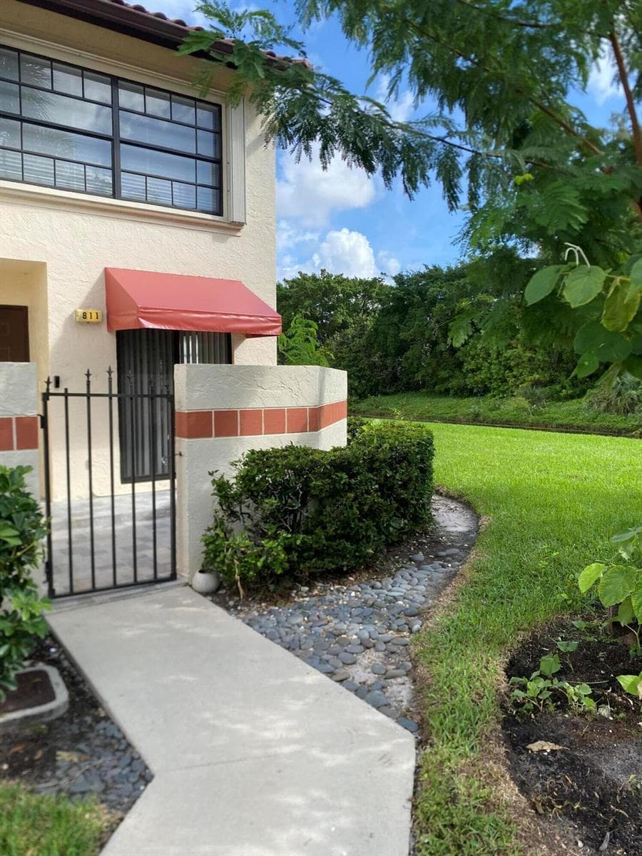 811 Freedom Court Court 811 photo 1