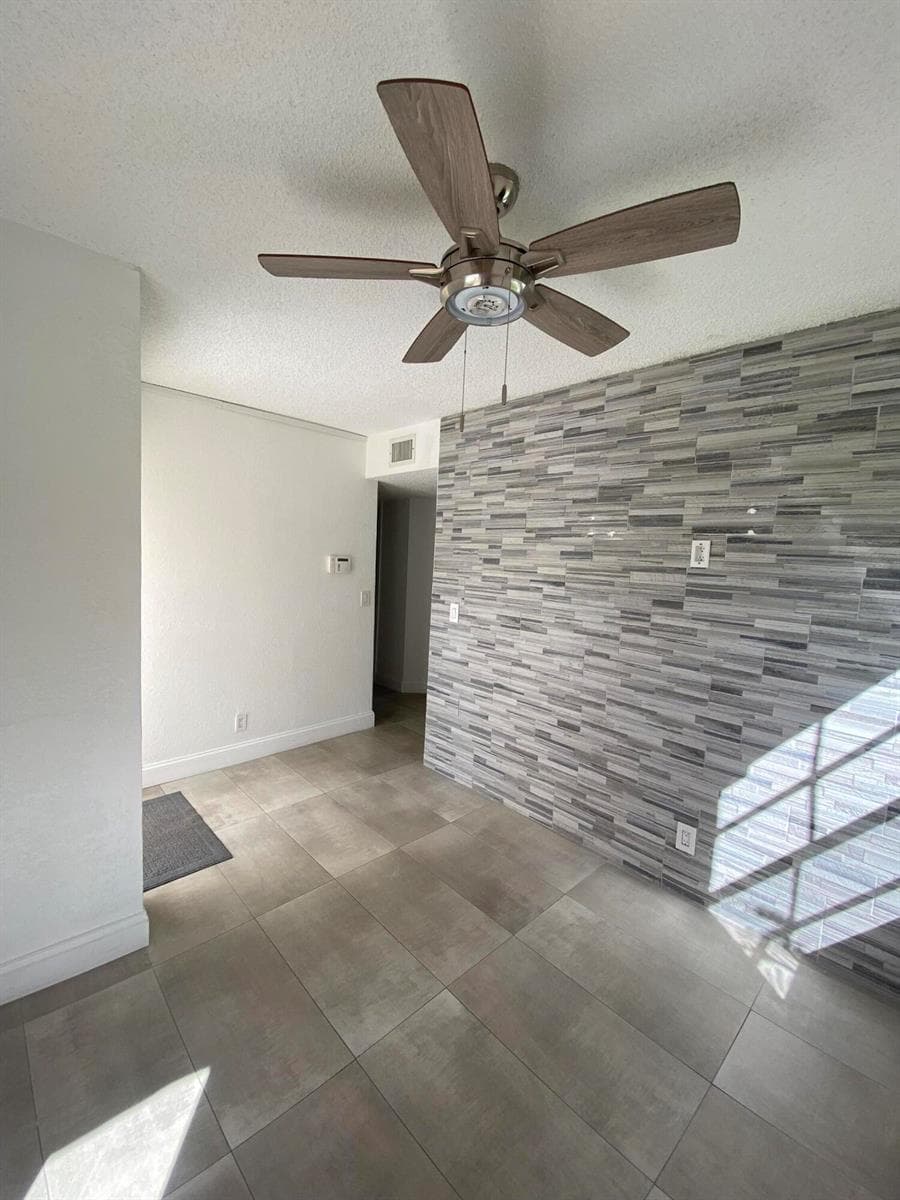 811 Freedom Court Court 811 photo 5