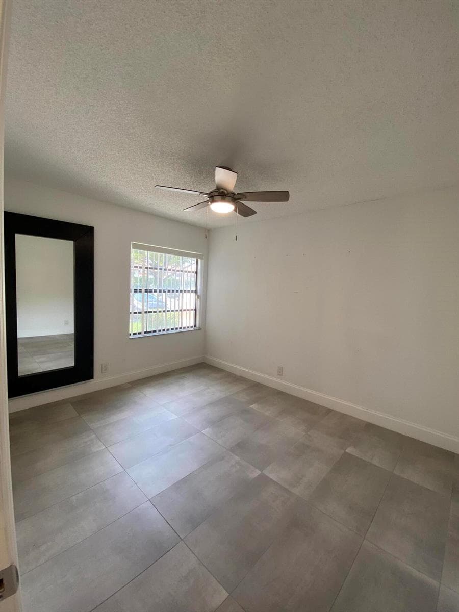 811 Freedom Court Court 811 photo 18