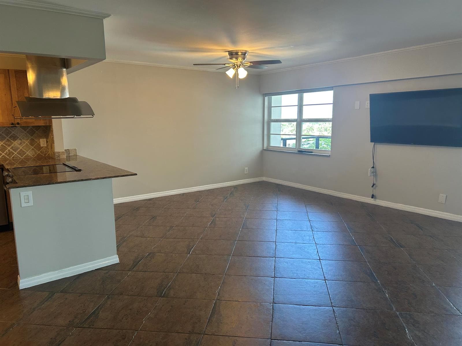 5100 Dupont Boulevard 8L photo 6