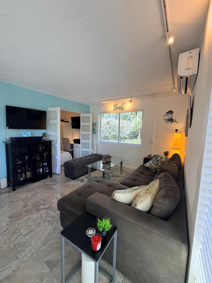 2825 NE 33rd Avenue 208 photo 11