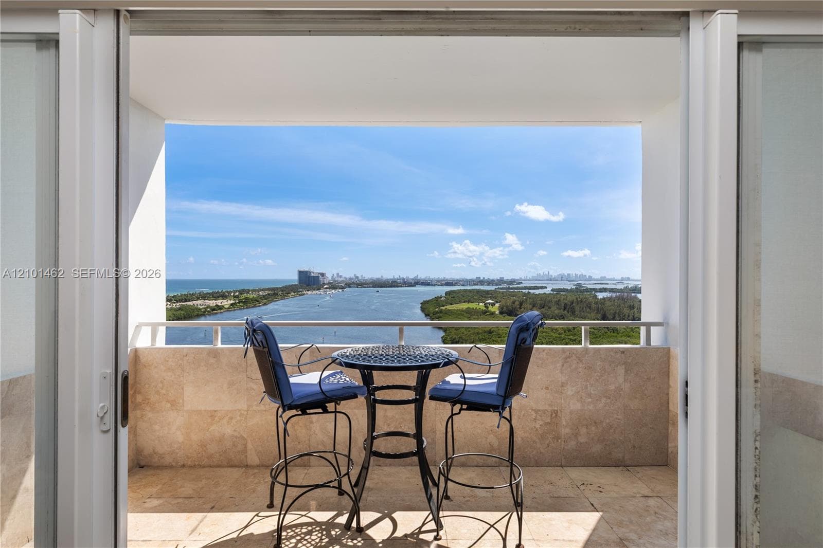 500 Bayview Dr PH20 photo 2