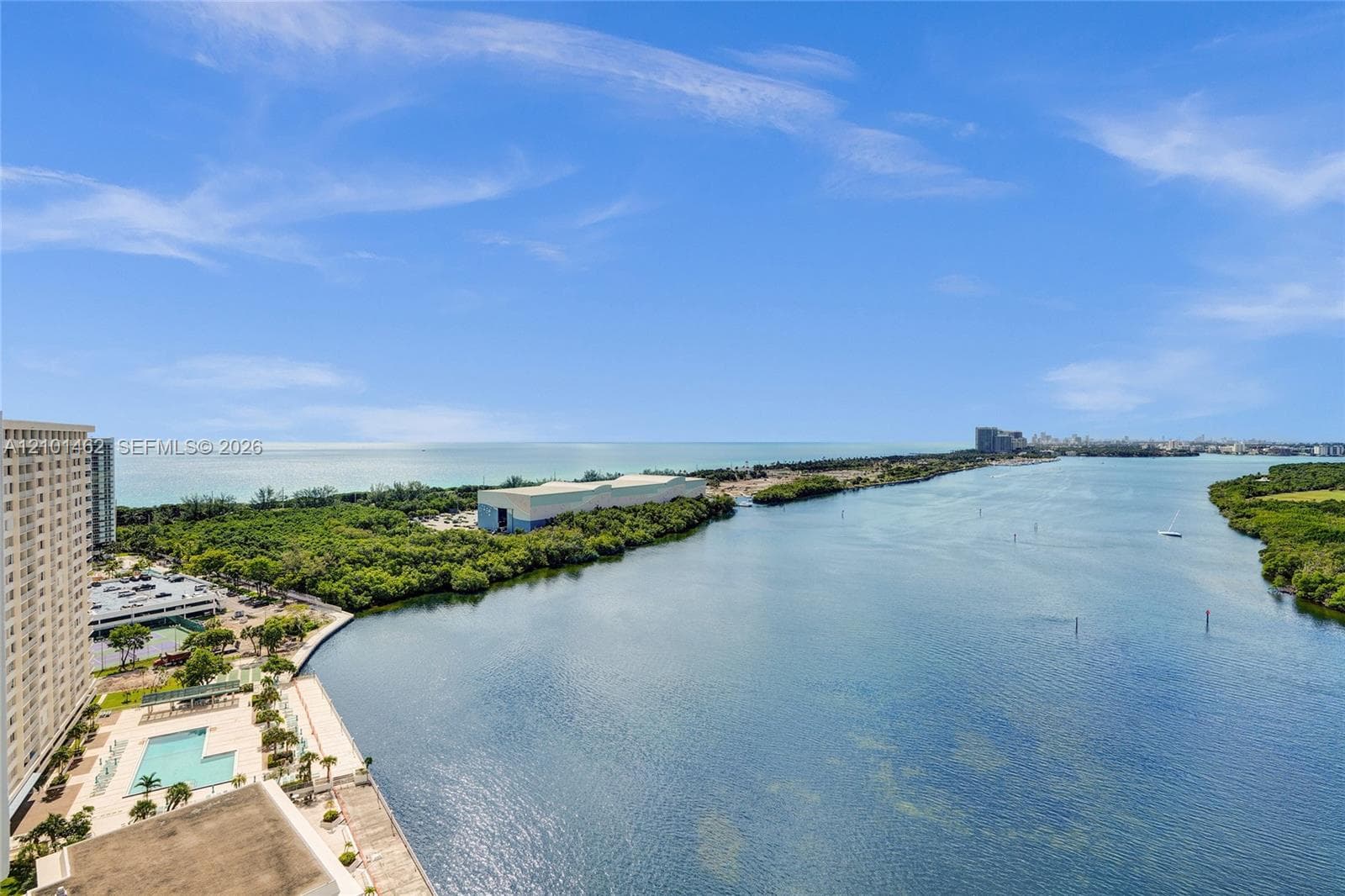 500 Bayview Dr PH20 photo 8