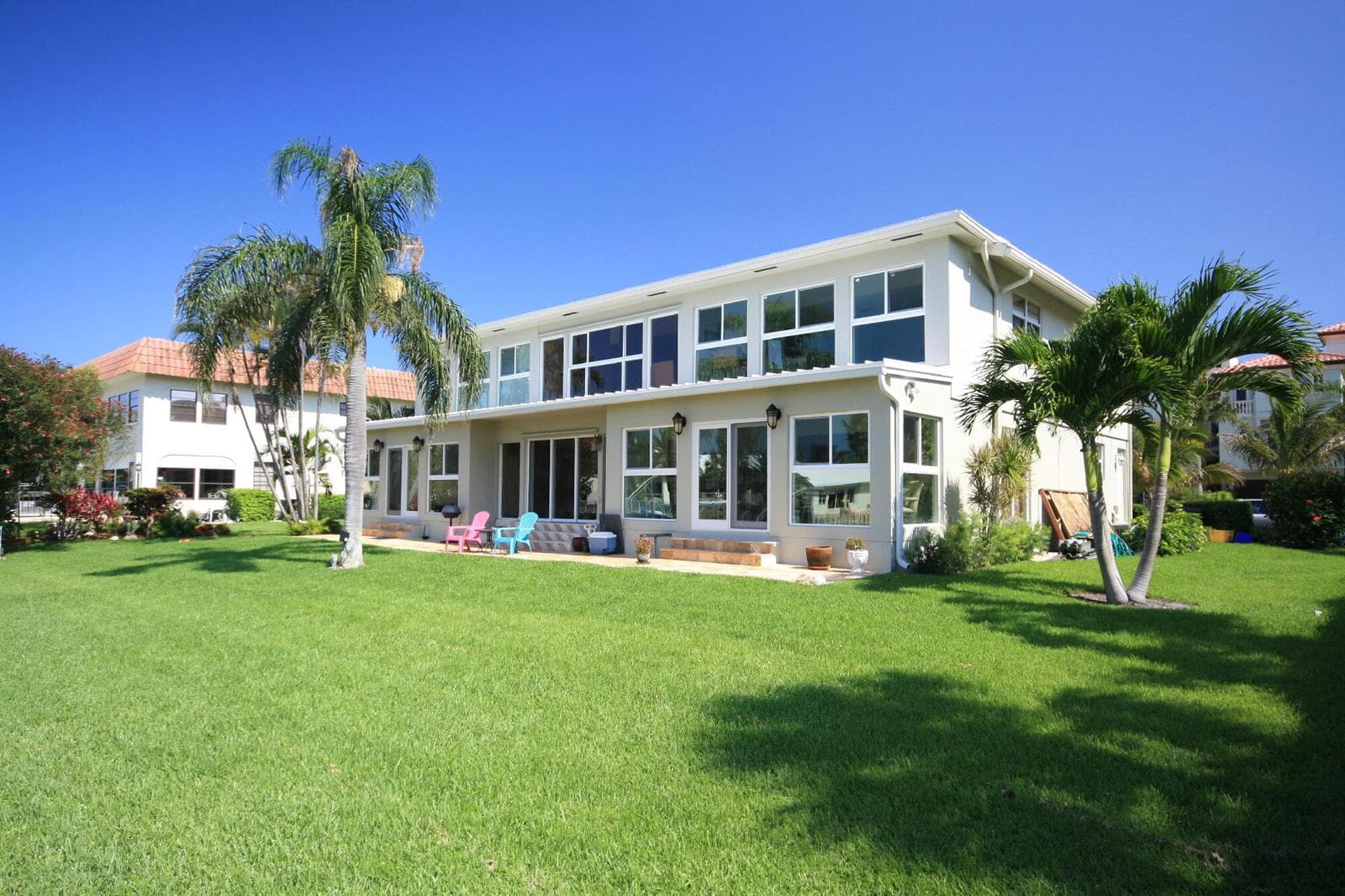 1019 BEL AIR Drive B photo 2