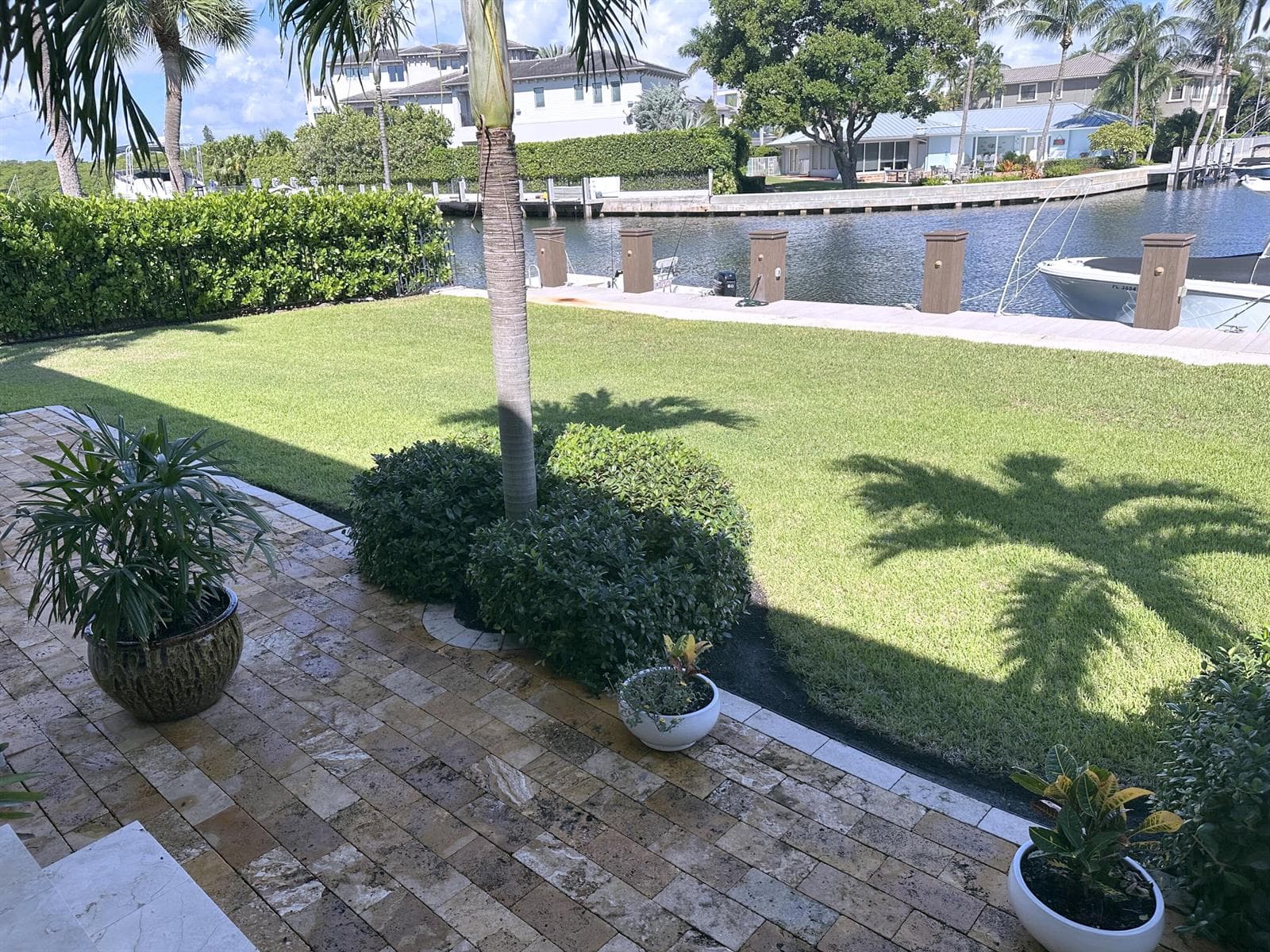 1019 BEL AIR Drive B photo 8