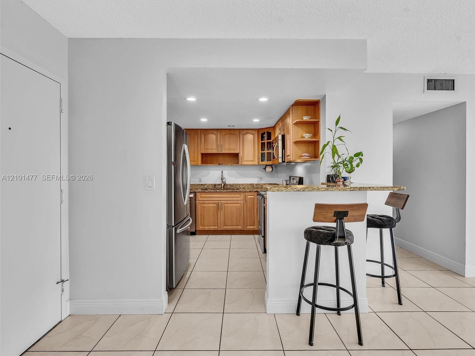 2500 NE 135th St C502 photo 16