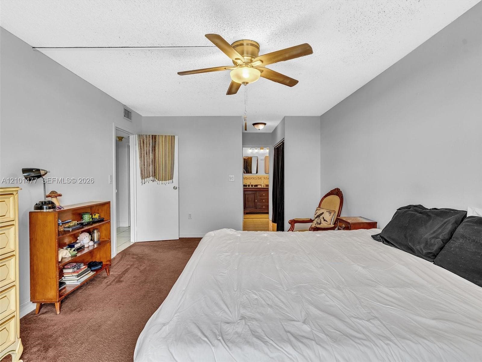 2500 NE 135th St C502 photo 24