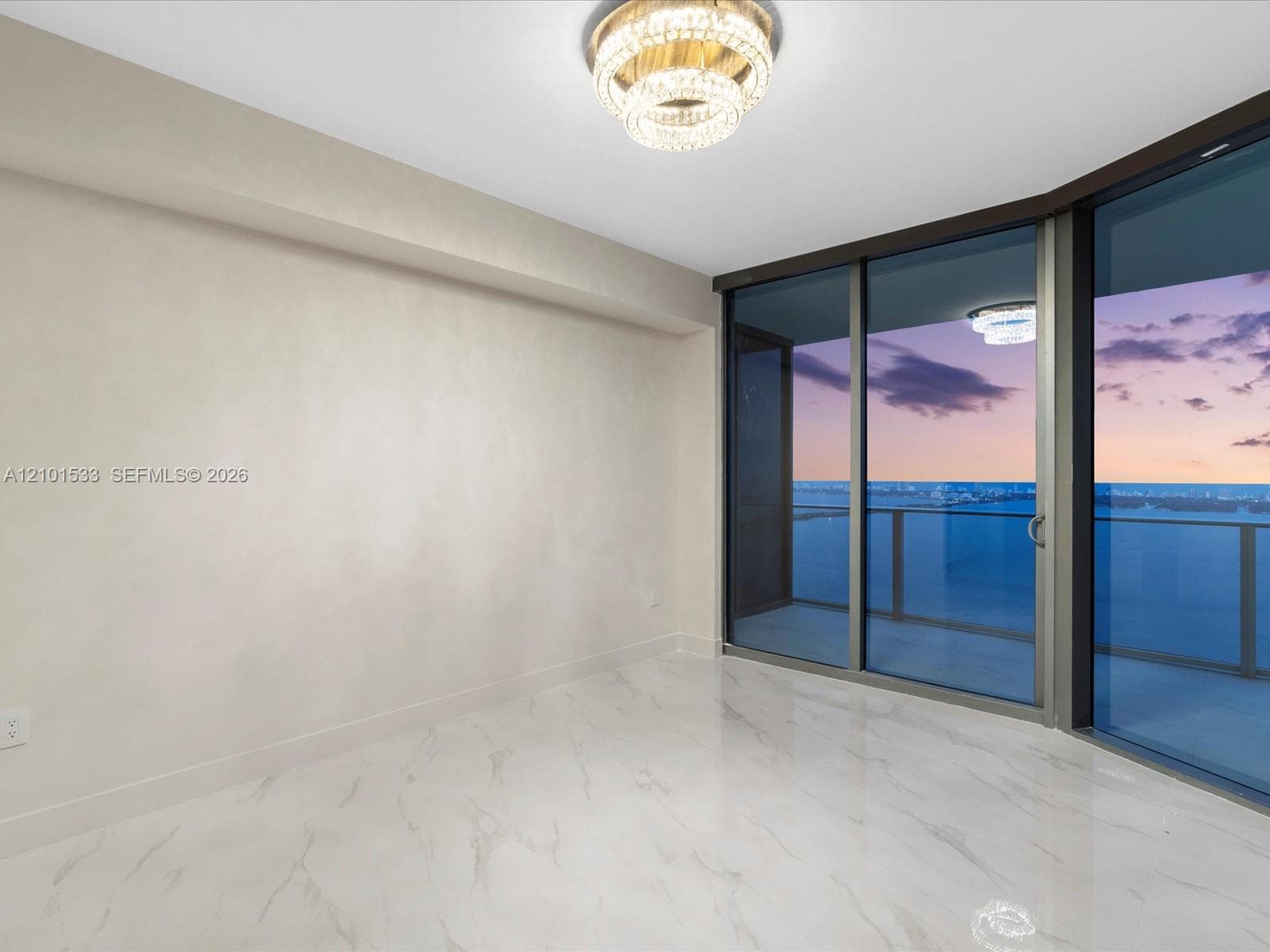 700 NE 24 Street 4906 photo 23