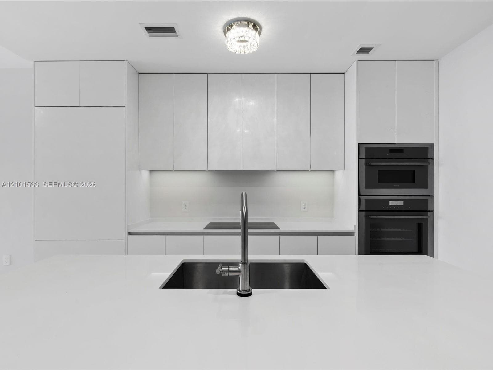 700 NE 24 Street 4906 photo 8