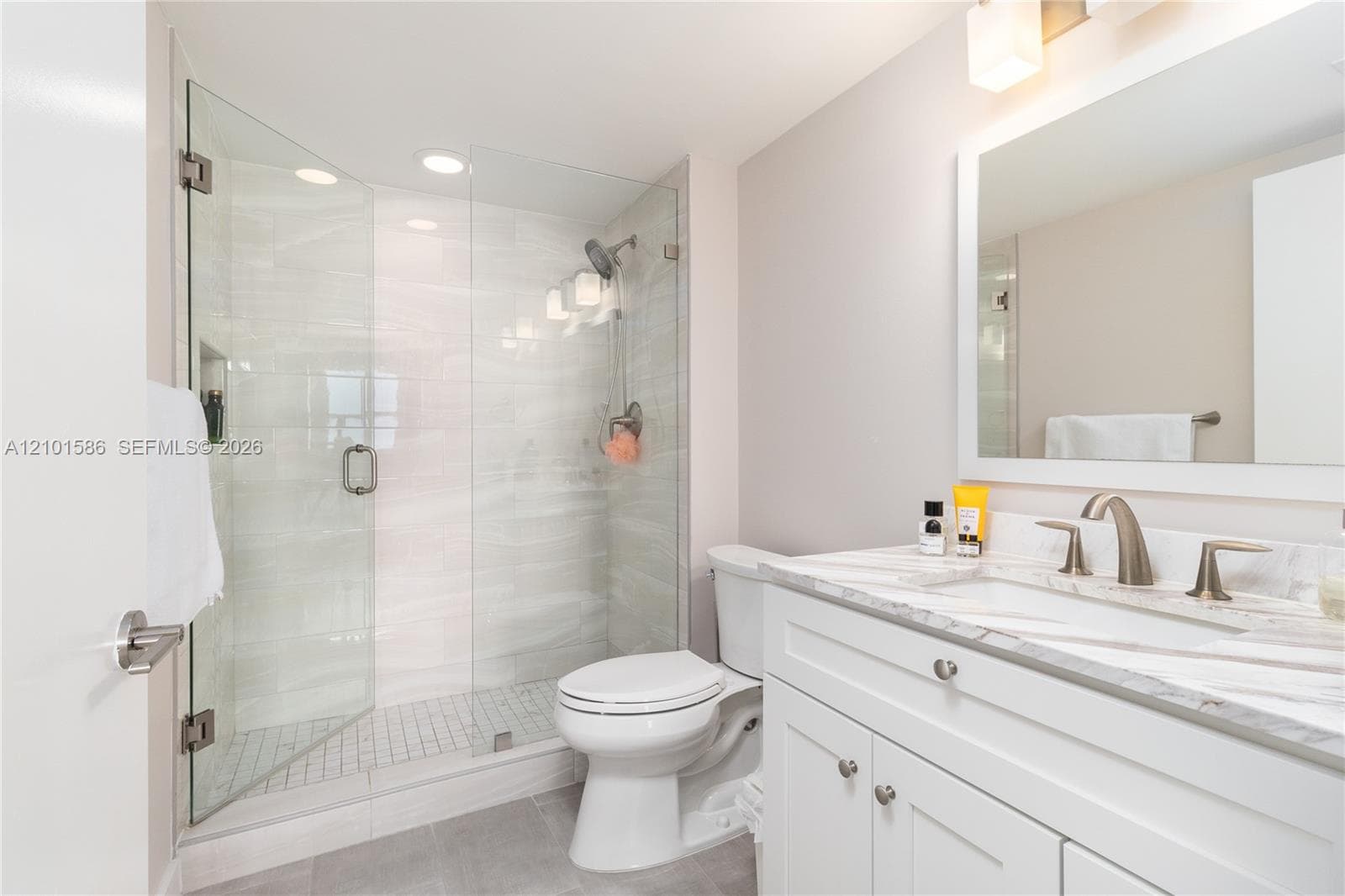 650 West Ave 1708 photo 20