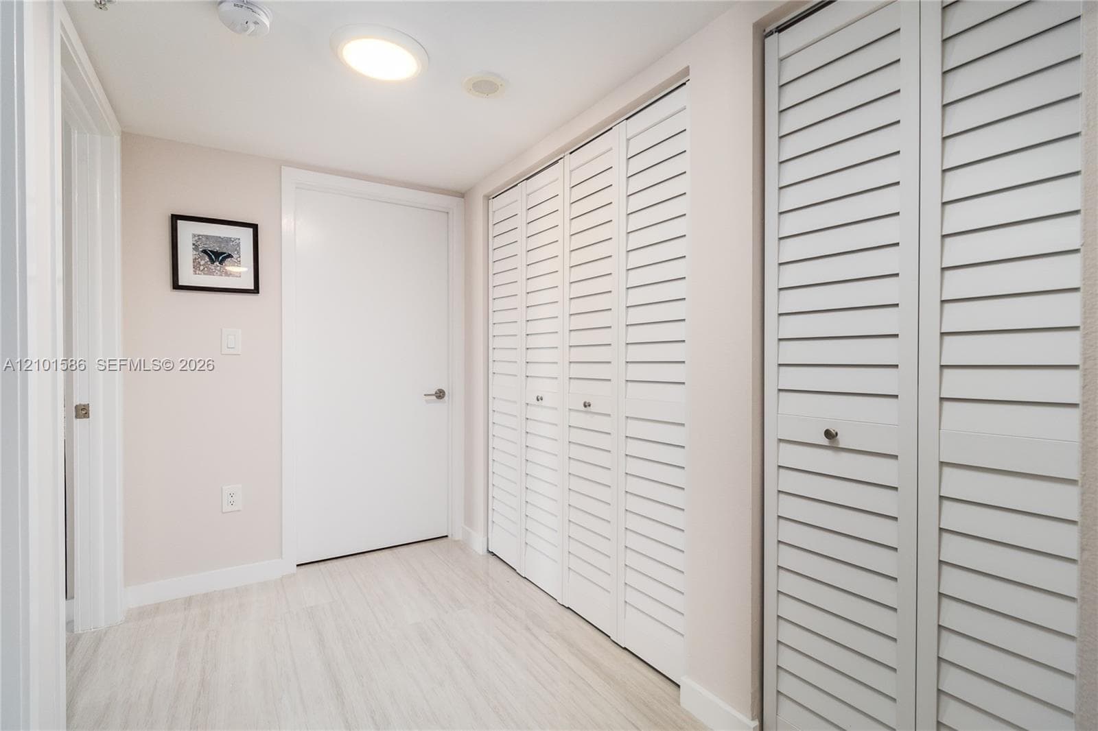 650 West Ave 1708 photo 14