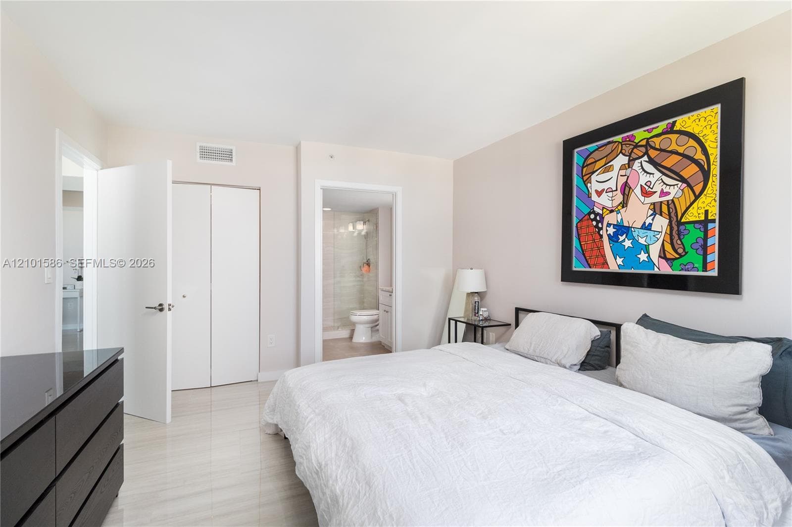 650 West Ave 1708 photo 18