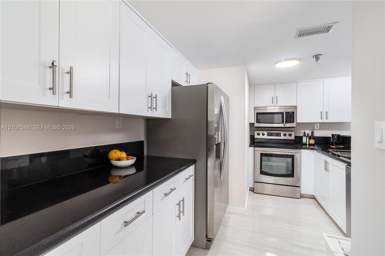 650 West Ave 1708 photo 11