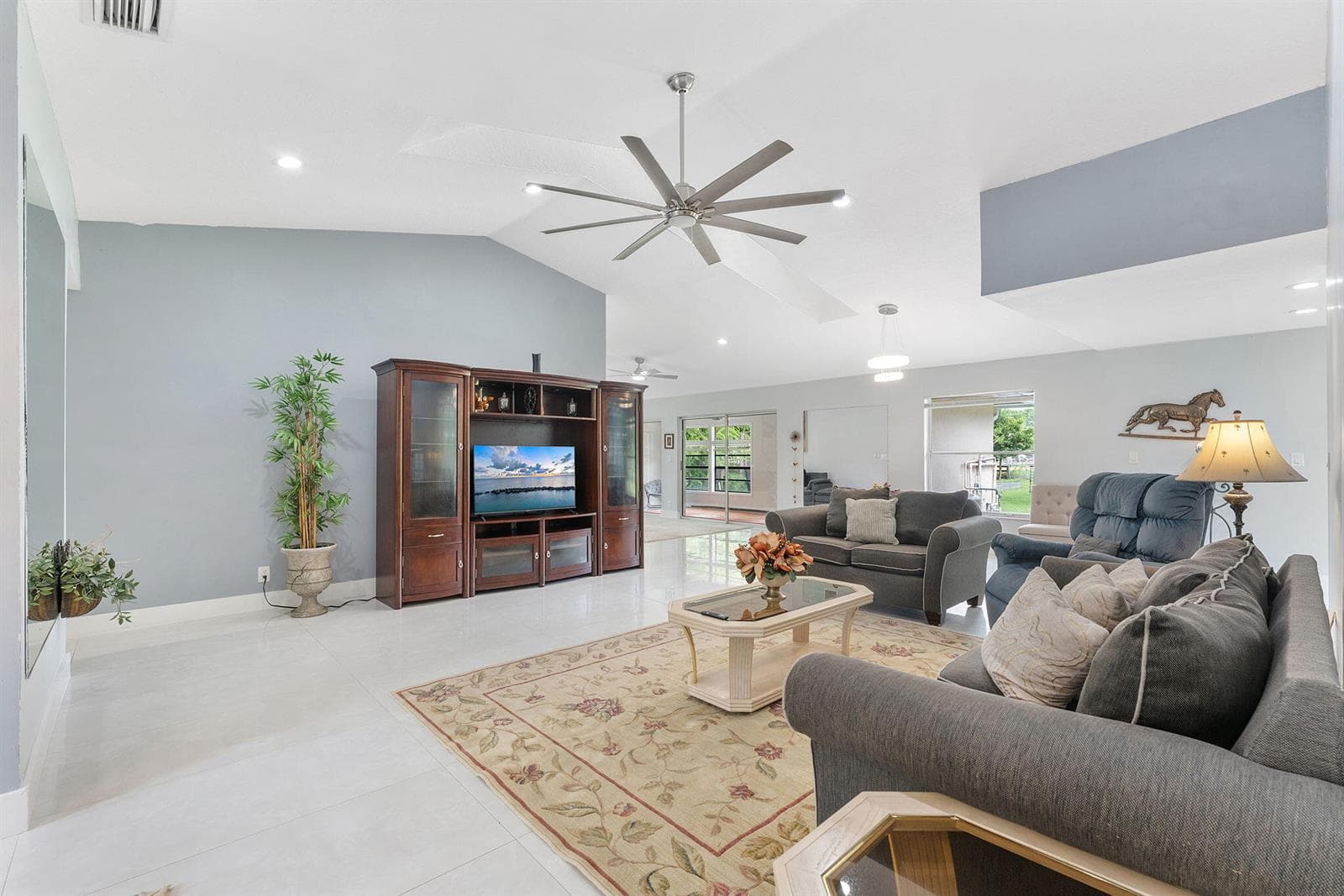 11835 N 47TH Road N photo 12