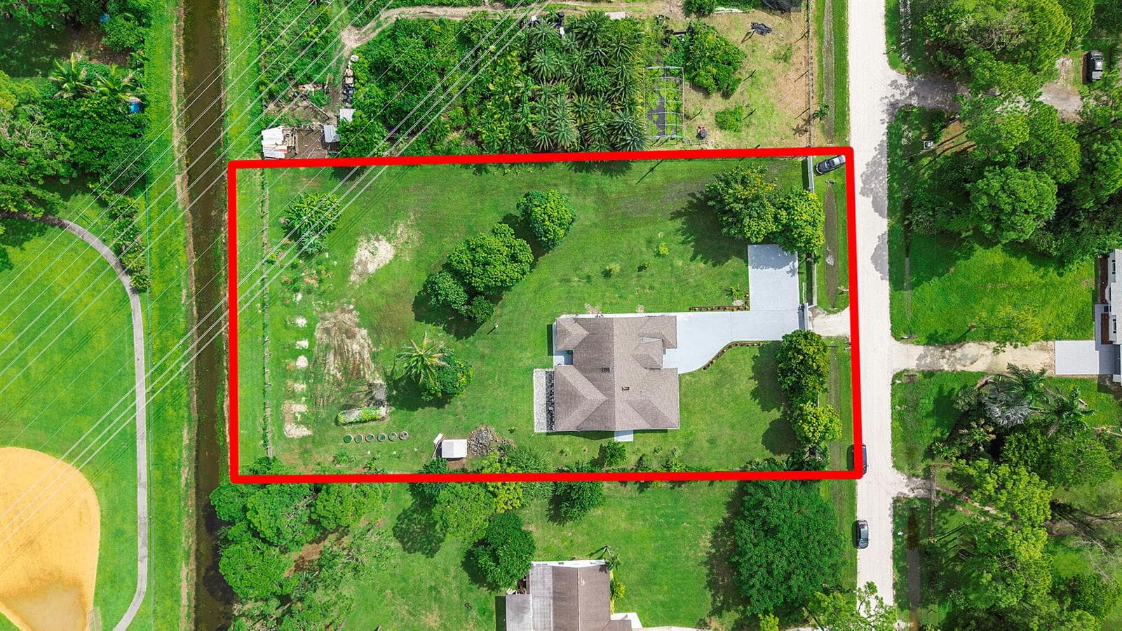 11835 N 47TH Road N photo 1