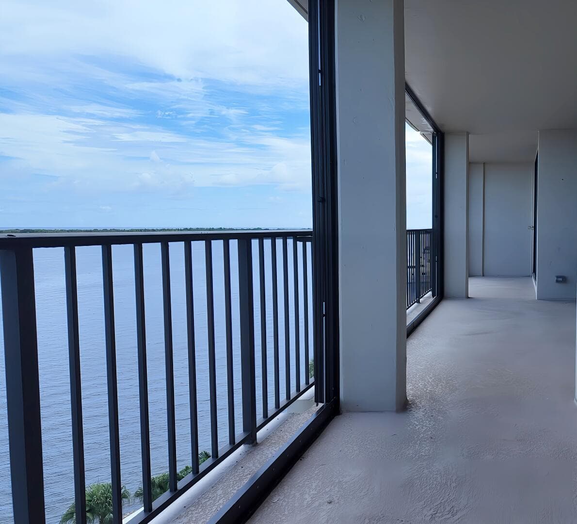 130 Lakeshore Drive 821 photo 19