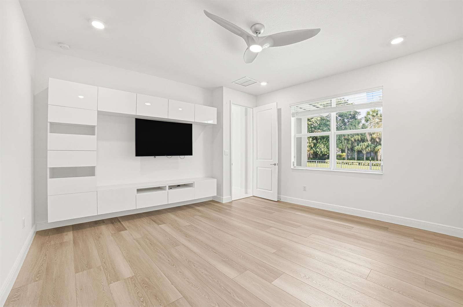 4065 MARINA Way photo 23