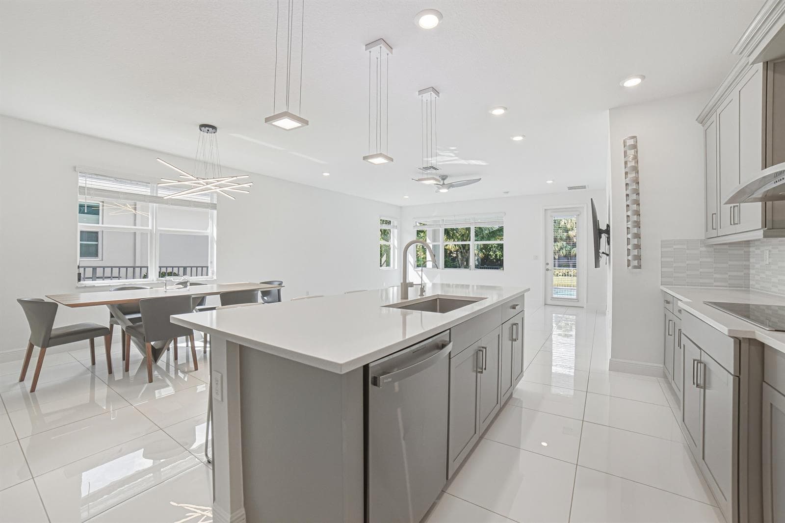 4065 MARINA Way photo 15