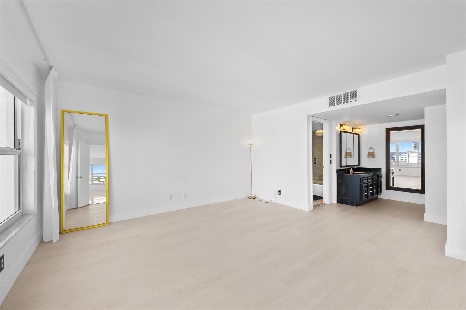3500 GALT OCEAN Drive 2212A photo 13