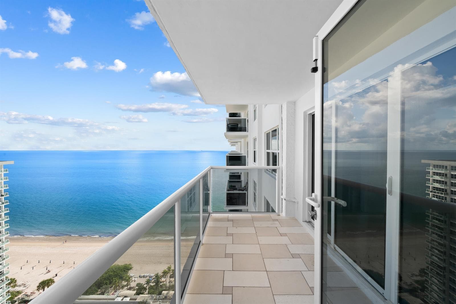 3500 GALT OCEAN Drive 2212A photo 1