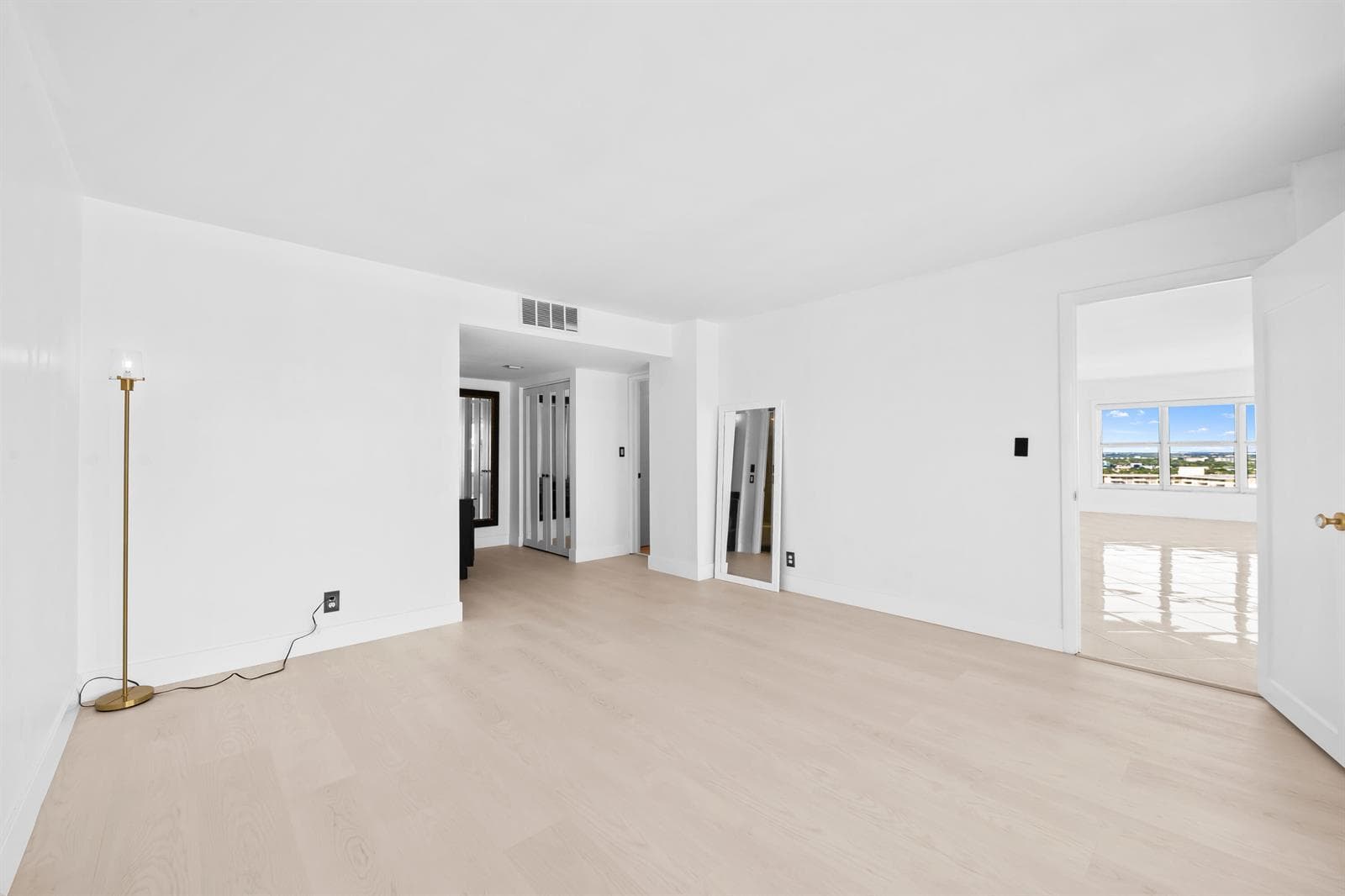 3500 GALT OCEAN Drive 2212A photo 14