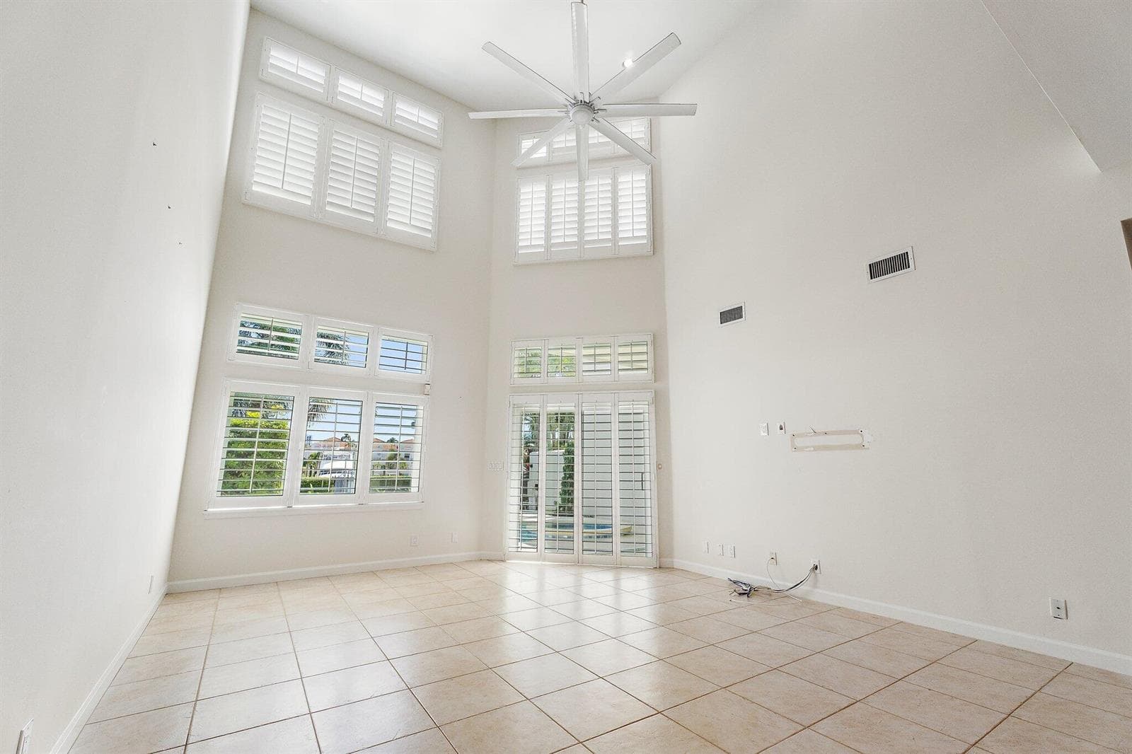1412 HARBOUR POINT Drive photo 14