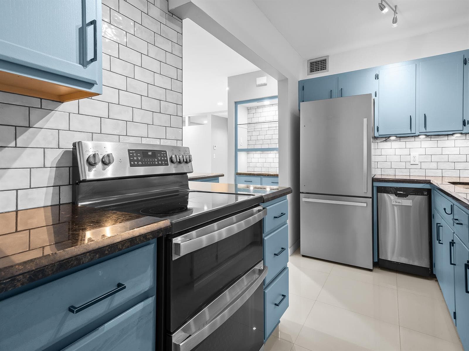 2743 NE 15th Street 1 photo 24