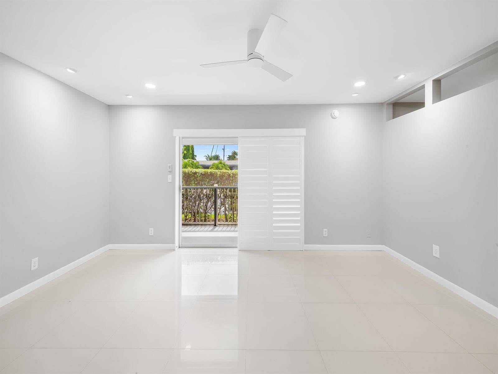 2743 NE 15th Street 1 photo 11