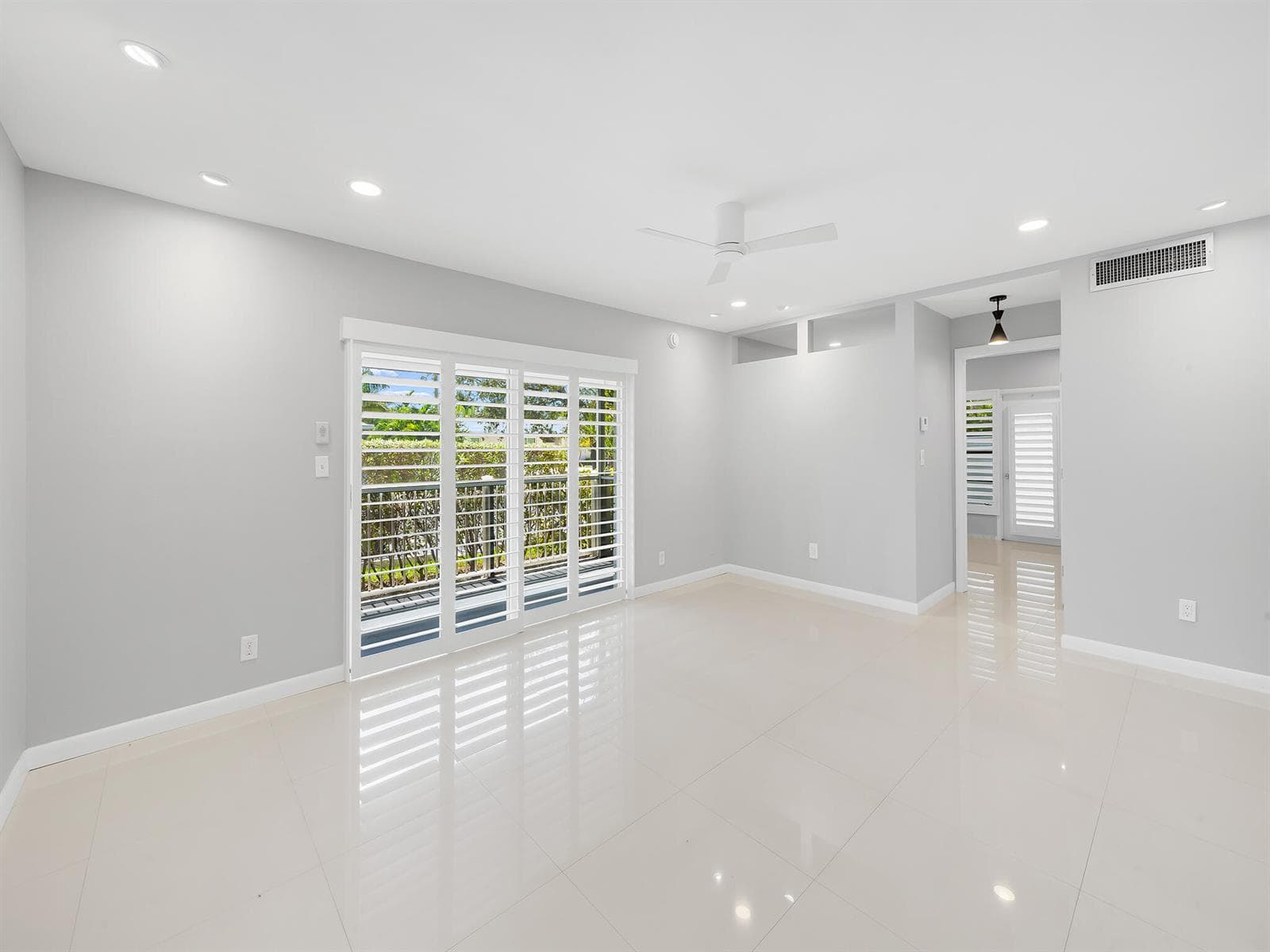 2743 NE 15th Street 1 photo 8