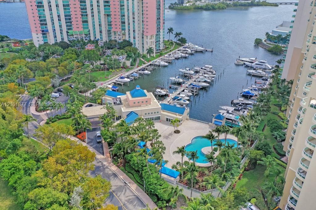 3370 Hidden Bay Dr 2310 photo 23