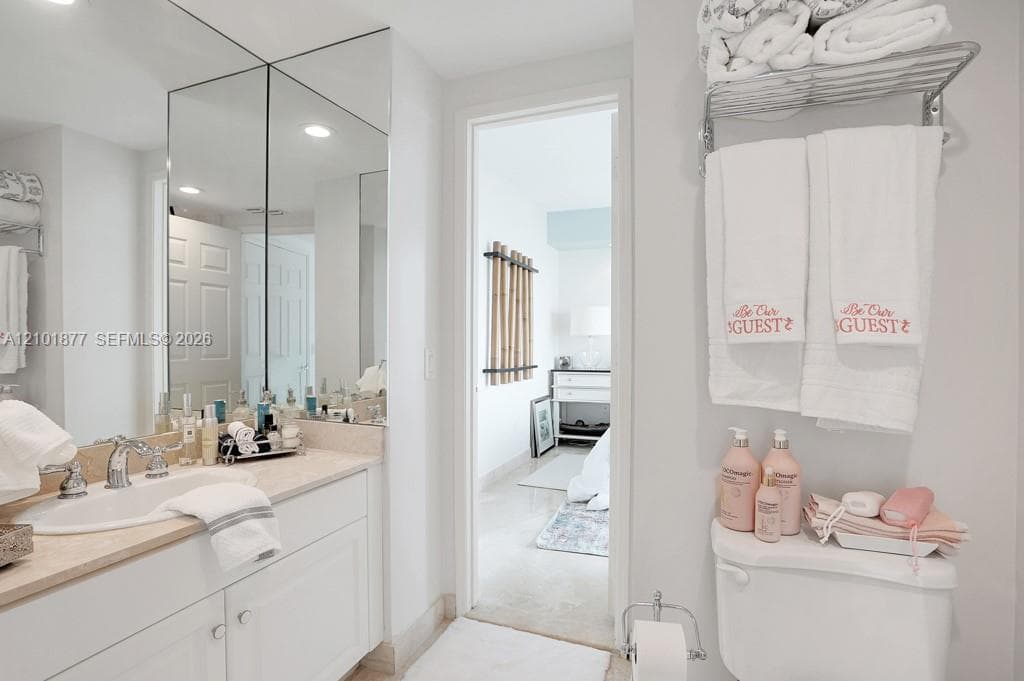 3370 Hidden Bay Dr 2310 photo 15