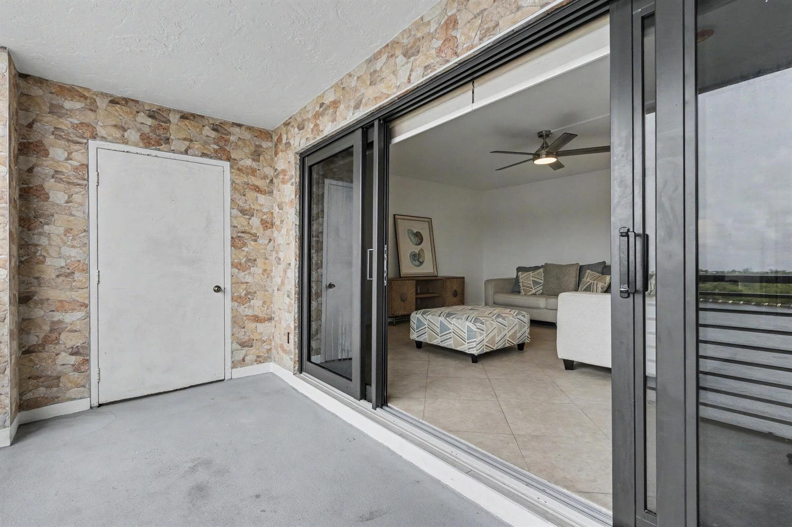 3200 N OCEAN Drive 402 photo 23