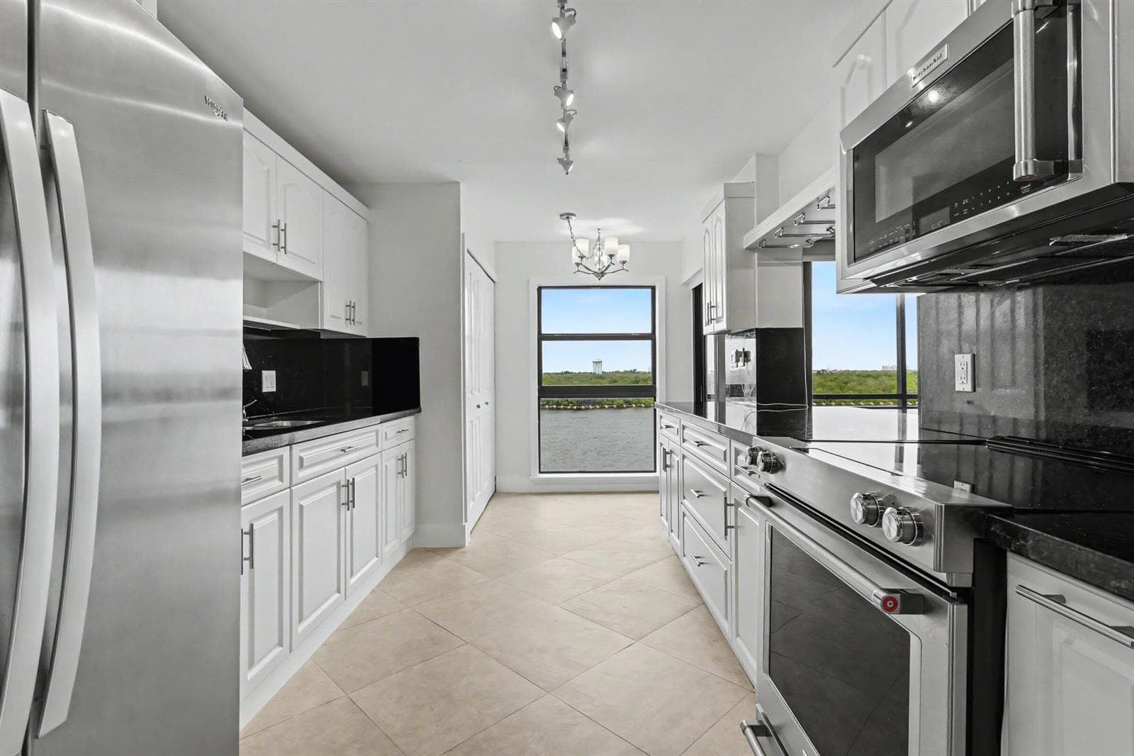 3200 N OCEAN Drive 402 photo 2