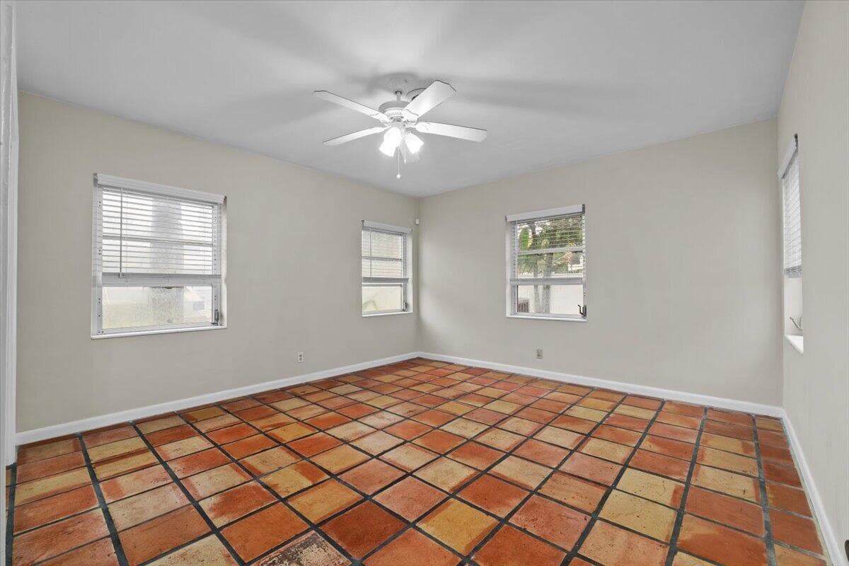 2337 SW 27TH Avenue photo 22