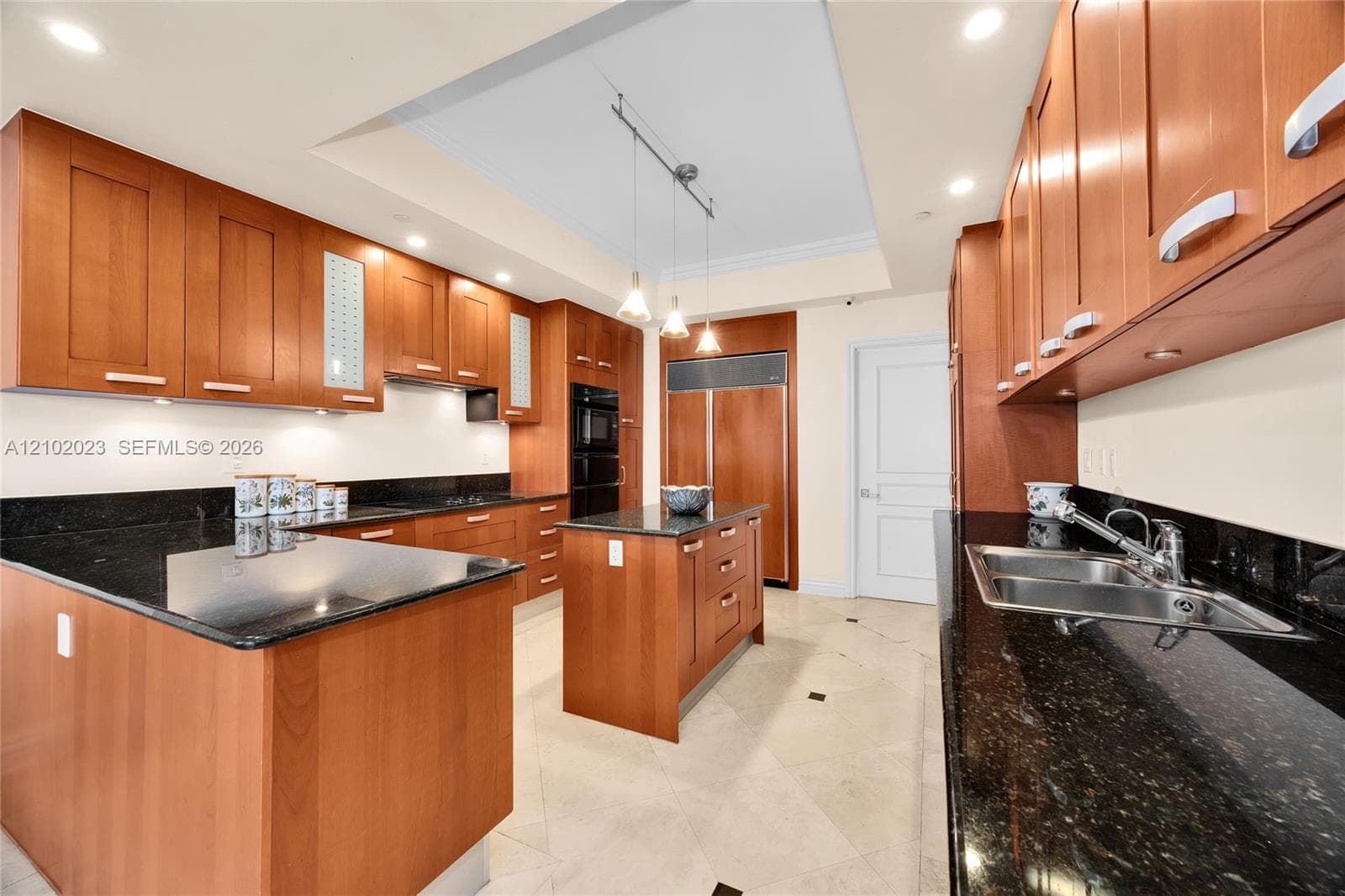 60 Edgewater Dr 14E photo 12