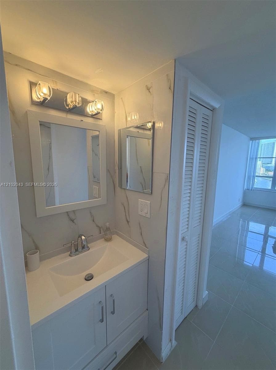 500 Three Islands Blvd 801 photo 12