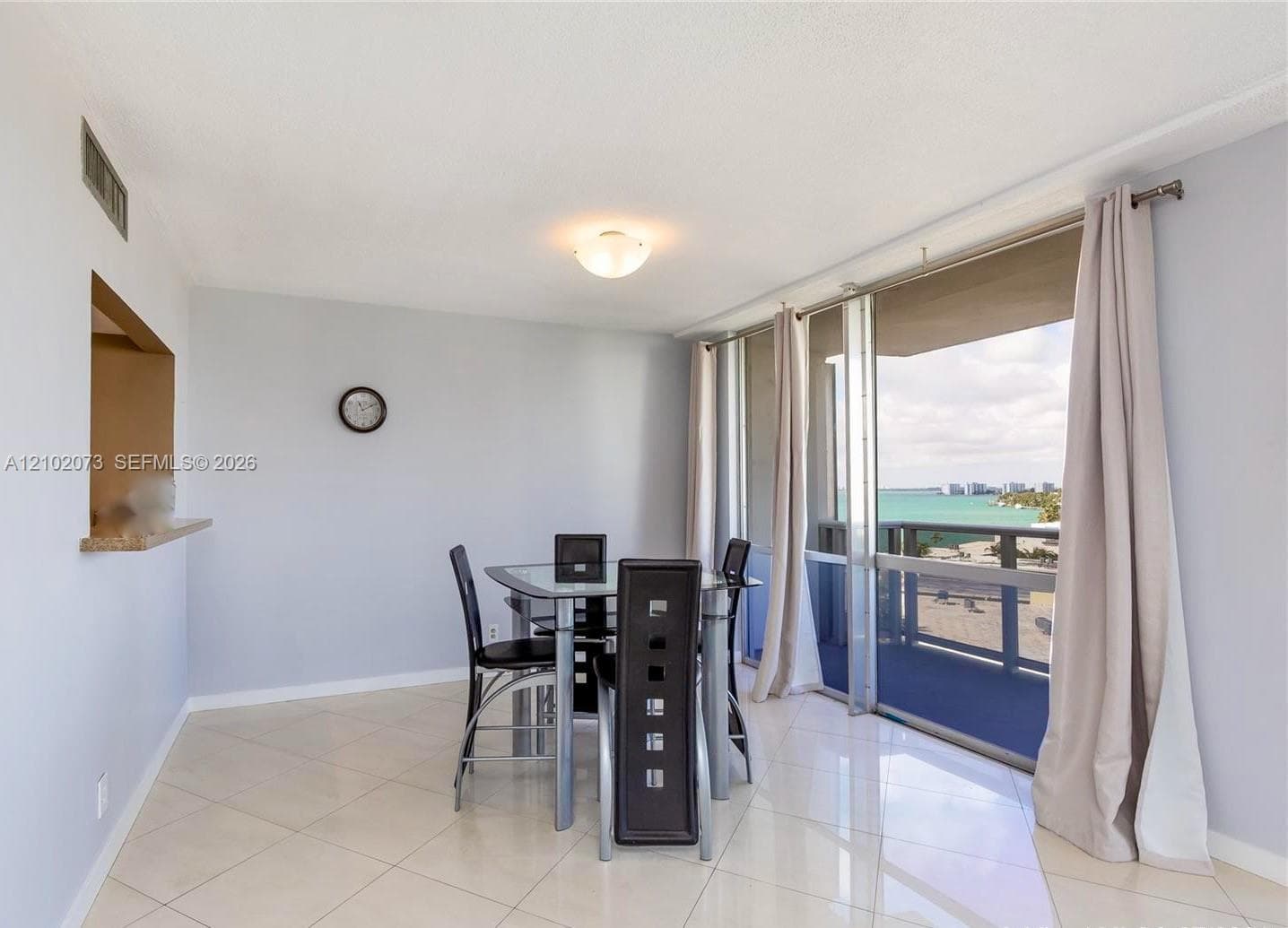 900 Bay Dr 617 photo 3