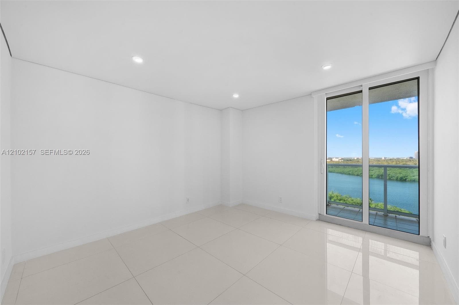 100 Bayview Dr 1919 photo 7