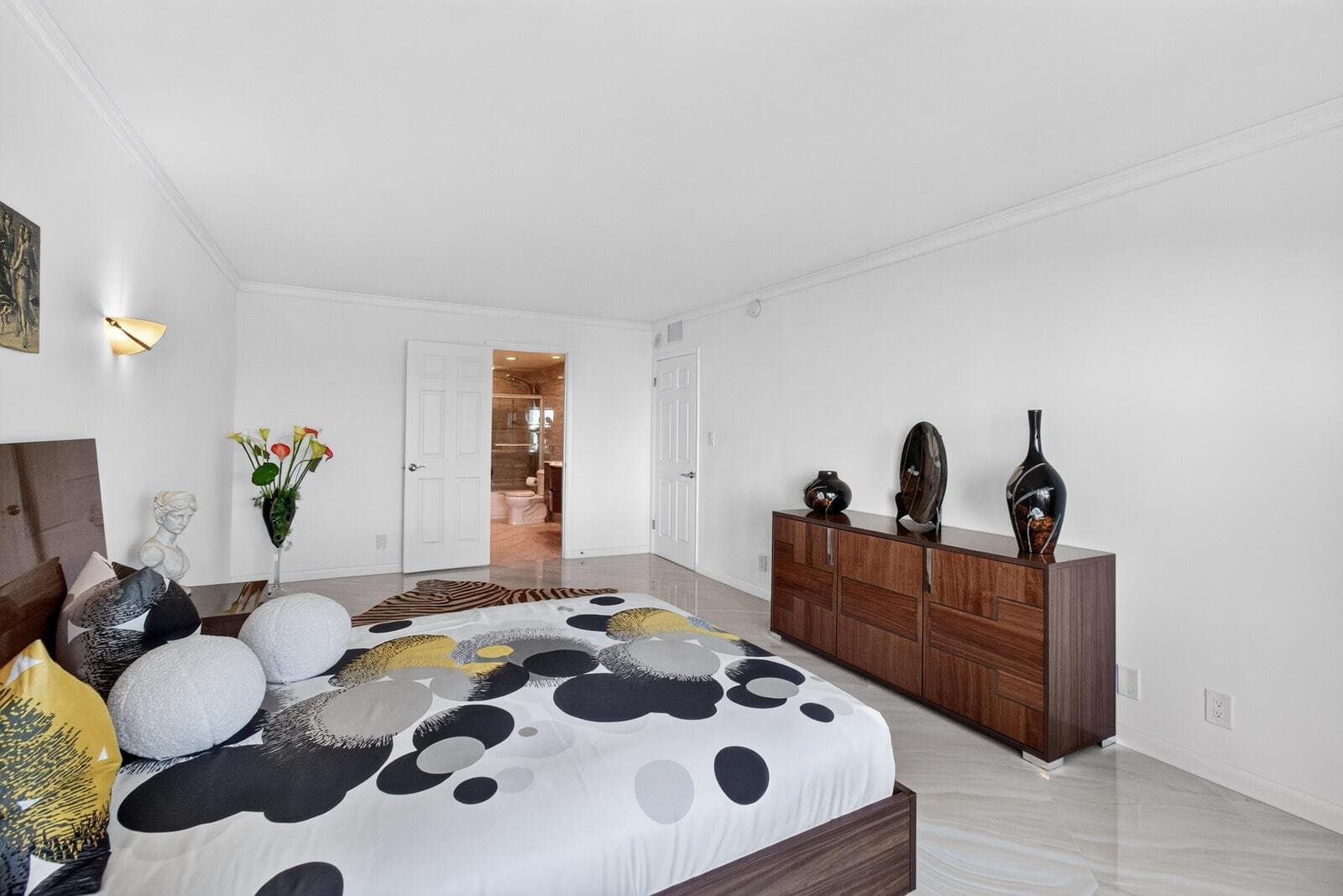 875 E CAMINO REAL 7E photo 18